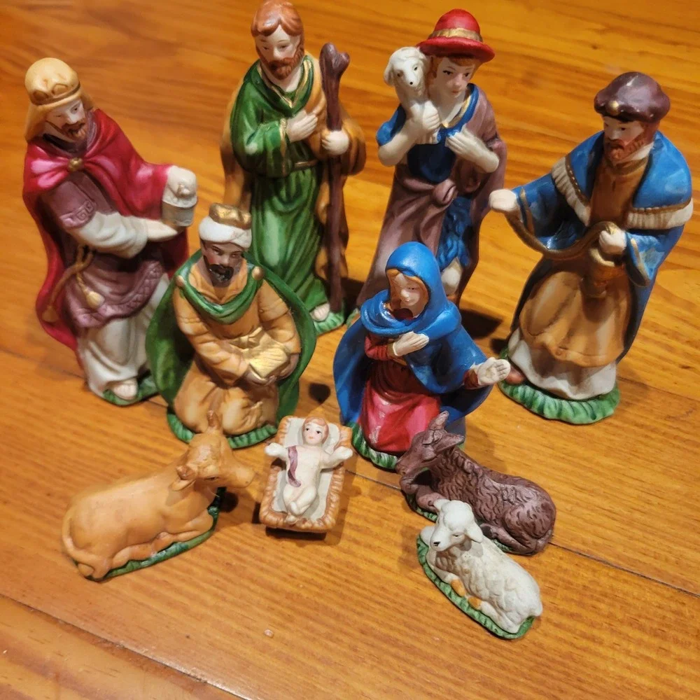 Vintage 9 Piece Nativity Set Christmas Manger Scene Multicolor Ceramic Figurines